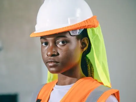 full brim vs cap style hard hat sun and rain protection - Selection Criteria: Who Needs the Full Brim, Who Does Not