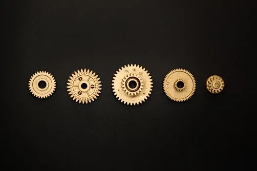 full complement roller bearing radial capacity versus caged roller bearing - Design variants and their real-world fit