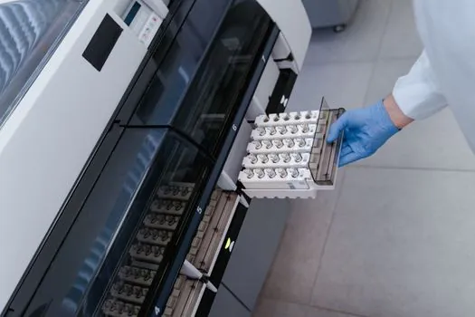 Gas Chromatograph suppliers and manufacturers - Selection Criteria Comparison: Online vs Lab vs Refurbished