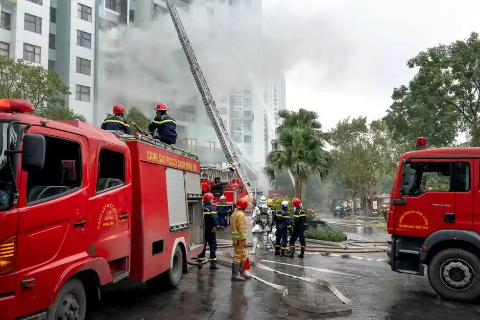 Gear Pump vs Concrete Pump Truck: Why the Comparison Breaks on First Principles