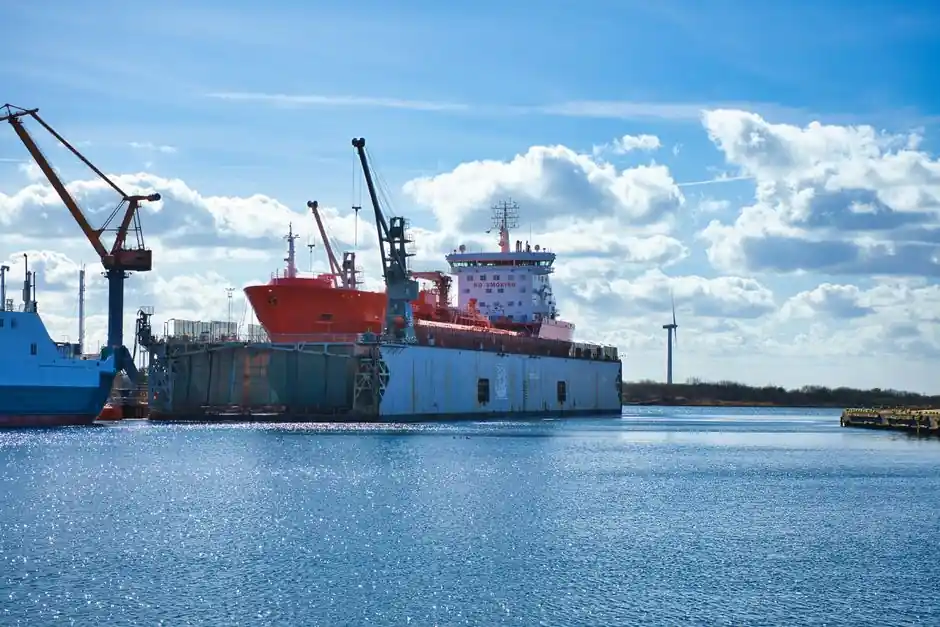 Glass Fiber Selection for Marine Engineering: Spec-Driven Criteria