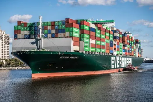 global tank container fleet size and annual production volume - Operator and Leasing Concentration