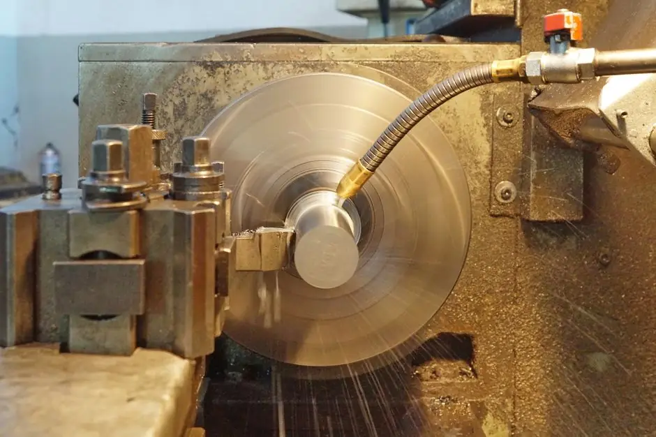 Gravity die casting machine selection for energy equipment