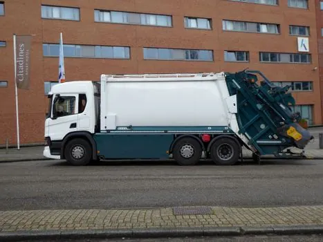 half-round vs square box dump body - Side-by-Side Spec Comparison