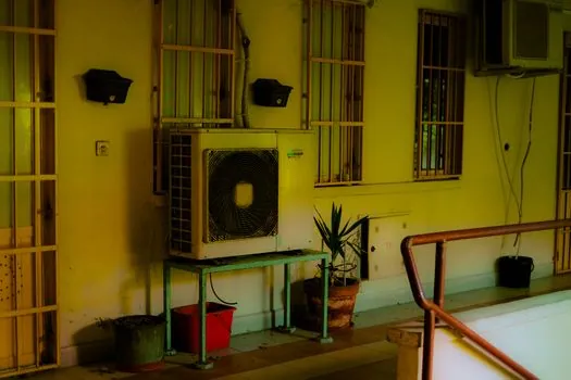 heat pump key components and bill of materials - Compressor types and refrigerant compatibility
