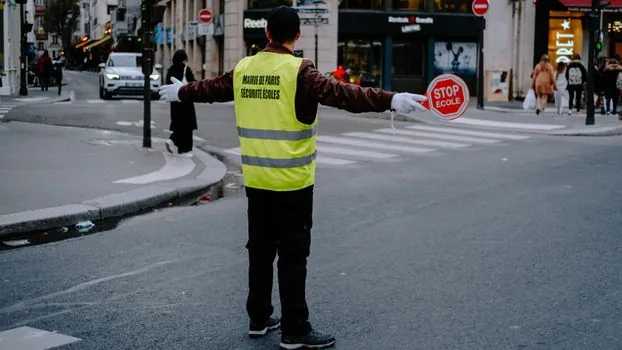 how to choose a Emergency Stop Button - Who an E-Stop Is For, and Where It Is Overkill
