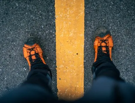 how to choose a Safety Shoes - Fit, sizing, and break-in: the half-size rule