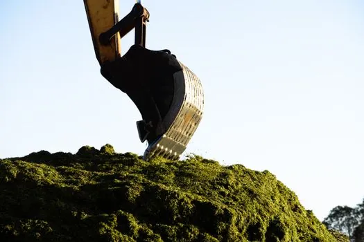 how to specify wheel loader on an rfq for material handling line - Bucket Capacity vs Material Density