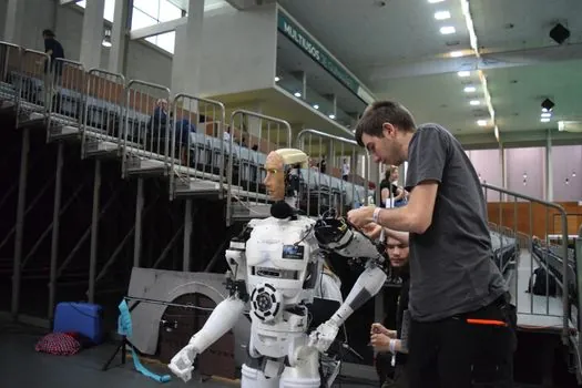 humanoid robot market share by manufacturer - Who humanoid robots are for, and who should not buy one yet