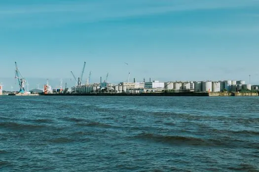 IBC Tank selection for chemical shipping - Selection Checklist for Spec-First Buyers