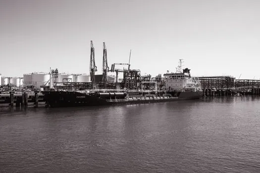 IBC Tank selection for port logistics - Selection Criteria Checklist for Port Procurement