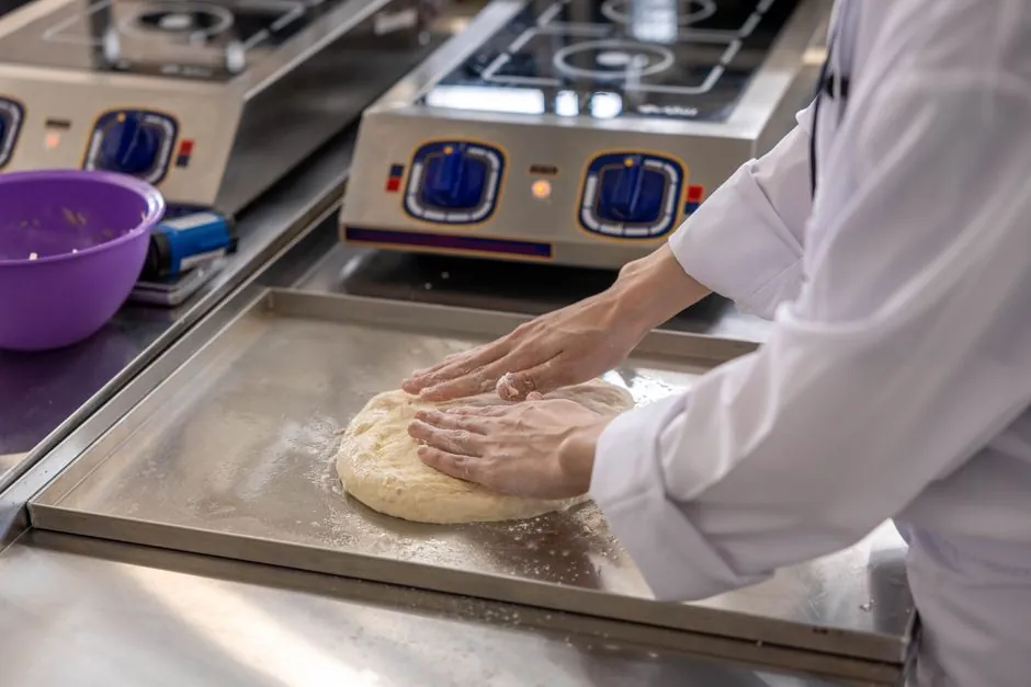 Insulated Tools for Food Processing: Voltage, Washdown, and Material Specs