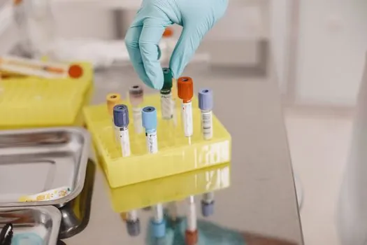 Safety Fence selection for laboratories - Sourcing and Trackable Signals