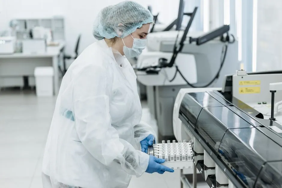 Lab Safety Mat Selection: Type, Material, and Standard Fit