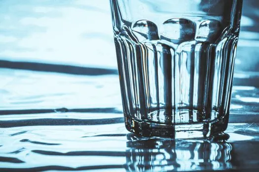 liquid cooling upstream and downstream industries - Comparison: O&G process cooling vs data center liquid cooling