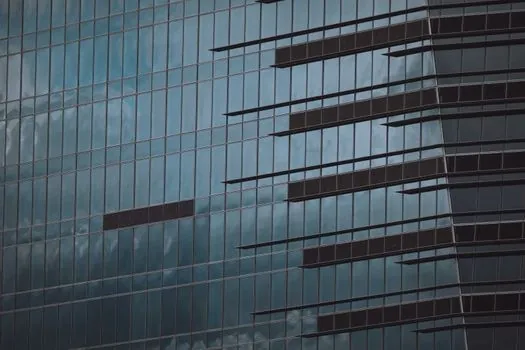 Metal Curtain Wall Panel selection for high-rise buildings - Where Metal Panel Curtain Wall Is the Wrong Choice