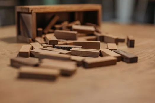 1.001 to 1.009 mm series blocks in a 112 piece metric set - Calibration Application Domain