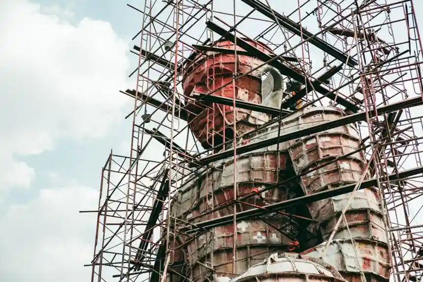 Mobile Scaffold Tower Selection: Height, Material, and Load Criteria