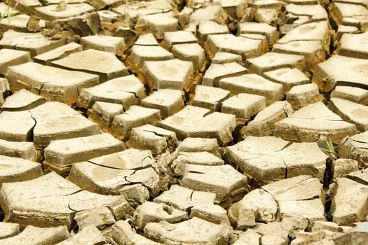 how does moisture content raise AAC block thermal conductivity? - Operational signals to track