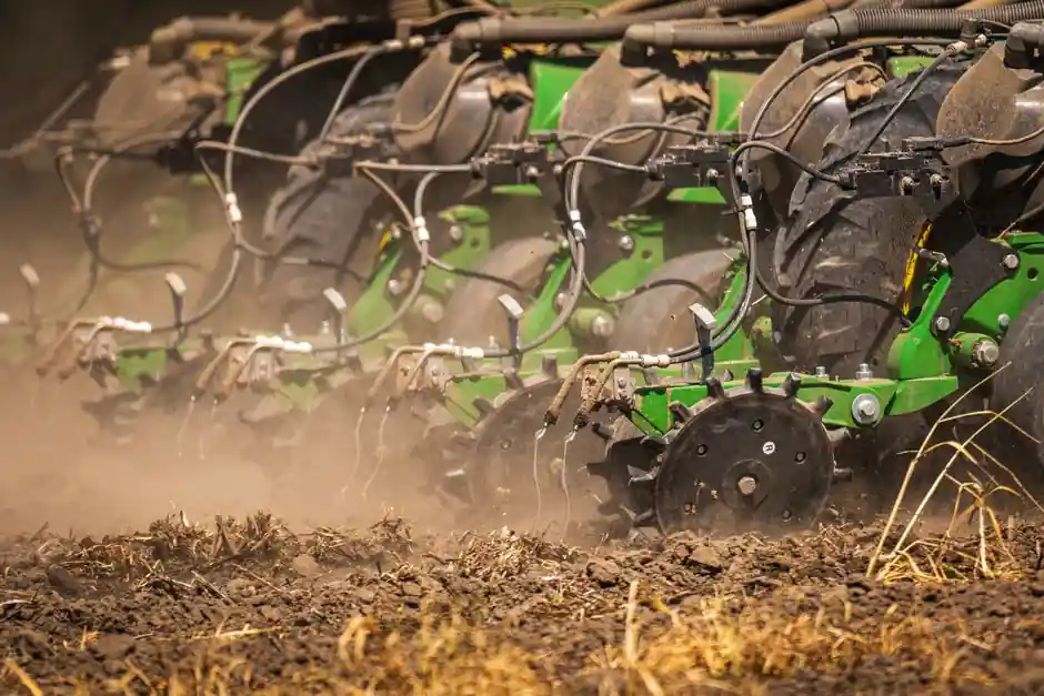 Mold base selection for agricultural injection-molded parts