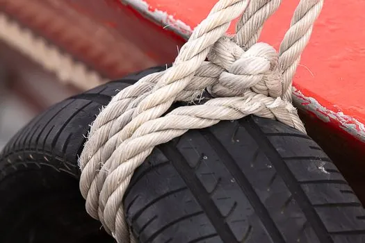 Nylon (PA) selection for marine engineering - Comparison: PA 6, PA 6/6, PA 11, PA 12, and a cast grade side-by-side