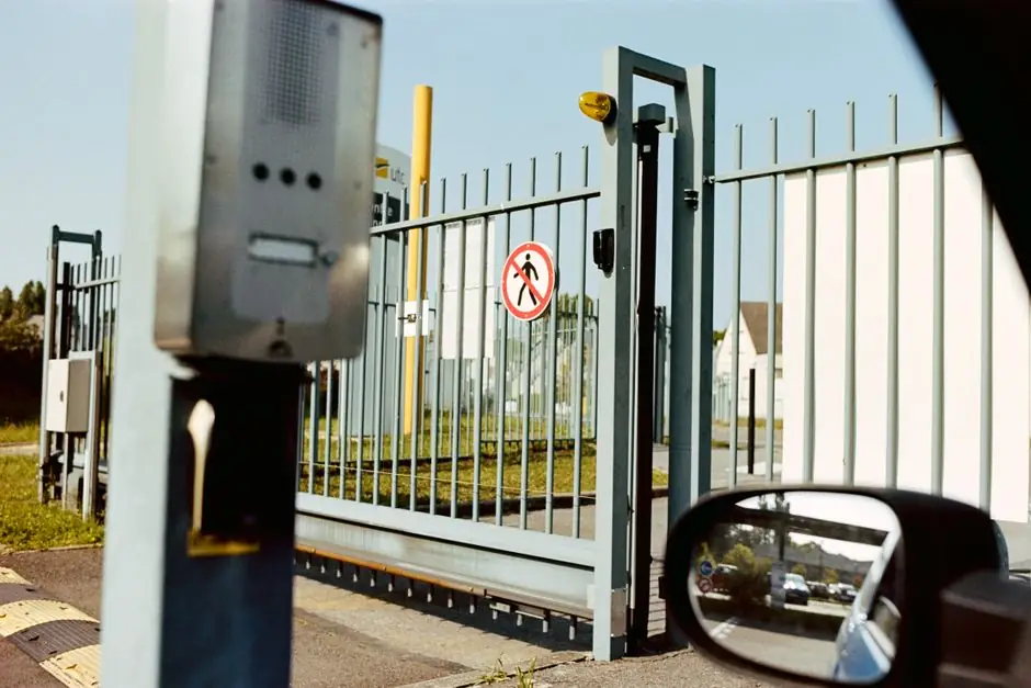 Perimeter Alarm Selection for Construction Sites: Spec Map and Field Tradeoffs