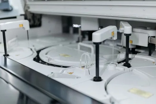 pharmaceutical equipment demand forecast 2026-2030 - End-User Split: Big Pharma vs CDMOs