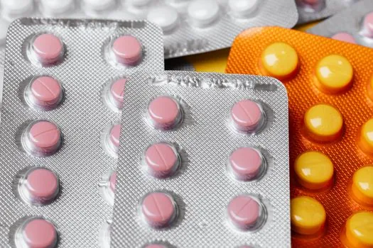 Strapping Band selection for pharmaceutical distribution - Where Polypropylene and Steel Still Belong