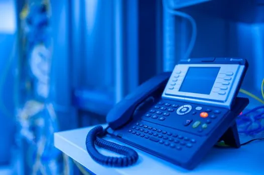 should a PLC migration be phased or done in one shutdown? - Decision signals that tip the call