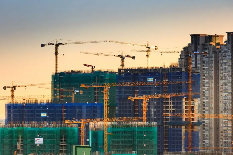 POM material selection for construction: grades, limits, indoor fit-out