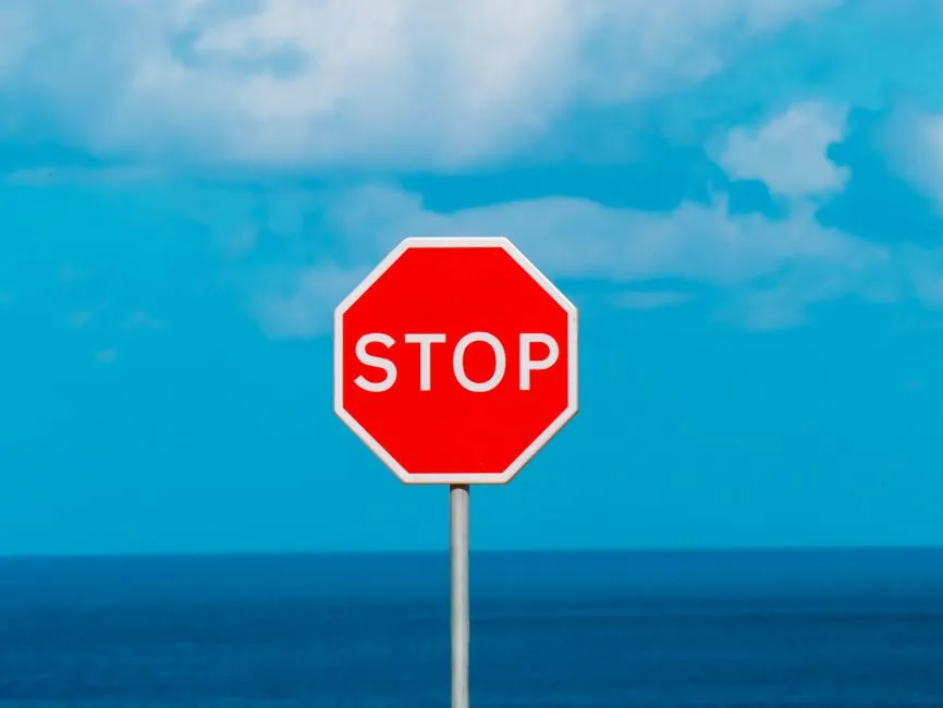 Red Pushbutton Use for Normal Stop: IEC 60204-1 Prohibition Explained