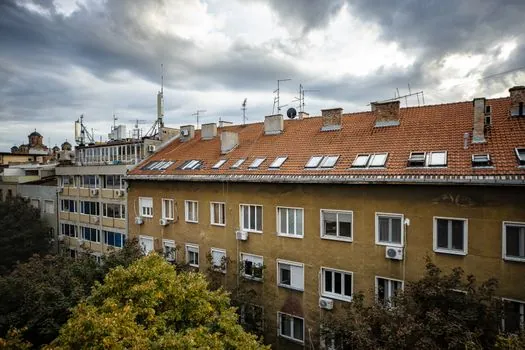 Skylight selection for residential construction - Flashing, warranty, and the 20-year leak-free benchmark