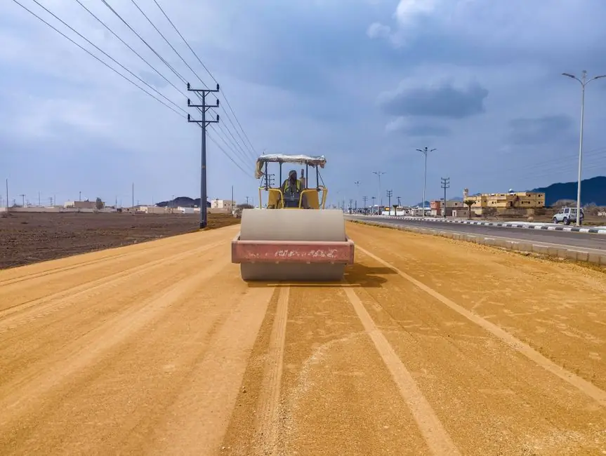 Road Roller Safety: Slope, Speed, Edge, and PPE Specs for 2026 Paving Sites