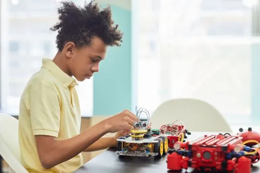 robotics procurement strategy guide - Robotics Programs vs Consumer Programs: A Spec Comparison
