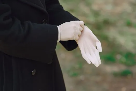 Safety Gloves buying guide 2026 - Disposable vs reusable: latex, nitrile, vinyl