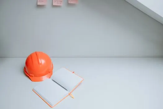 Safety Helmet sizing and selection guide - Standards, sourcing, and what to put on the purchase order