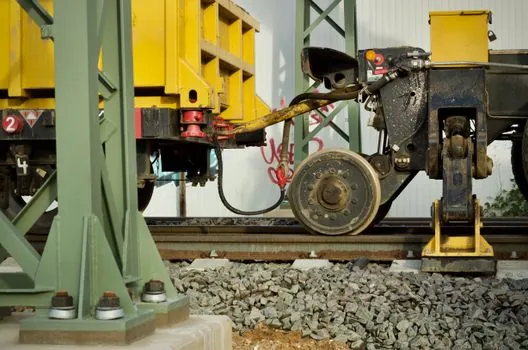 Sander selection for steel construction - Abrasive and Grit Selection by Joint Type