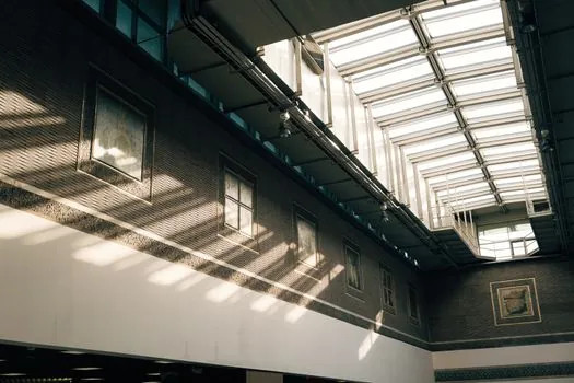 Skylight selection for prefabricated construction - Glazing stack-up: PMMA, PC multi-wall, and heat-treated glass