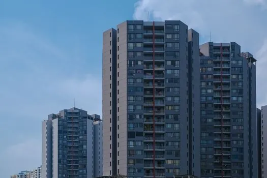 SPC Flooring selection for high-rise buildings - Comparison: SPC vs LVT vs sheet vinyl for tower use