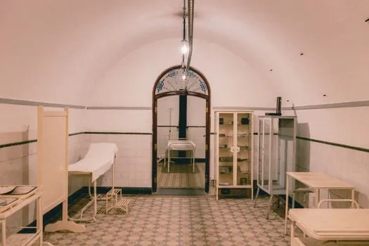 SPC Flooring selection for hospitals - Where SPC Flooring Should Not Be Specified in Hospitals