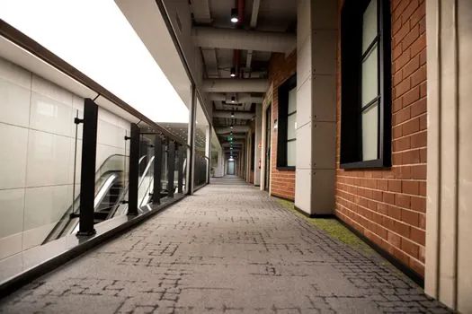Industrial Flooring selection for commercial buildings - Where Each Material Wins and Where It Fails