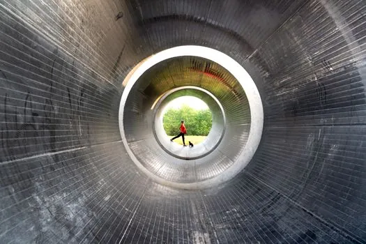how do you size spiral duct diameter for a given air volume? - Spiral versus smooth-wall: the field correction that breaks textbook math