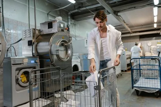Spring Washer selection for material handling - Who Should Use Spring Washers and Who Should Not