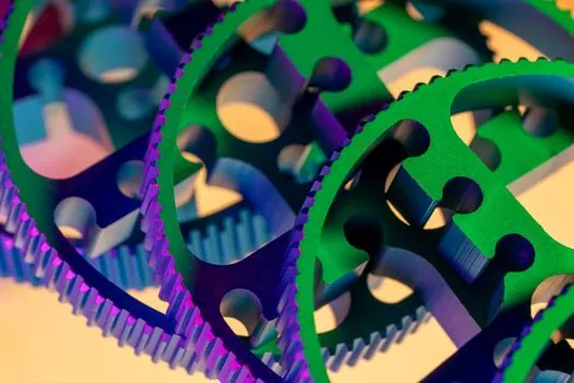 Sprocket selection for food processing - Comparison: which material fits which food zone