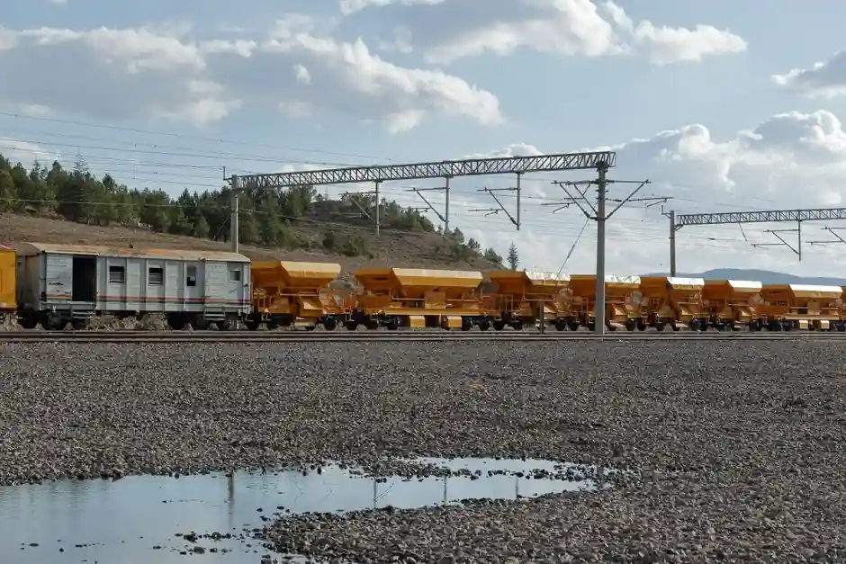 Sputtering Target Selection for Rail Industry Applications
