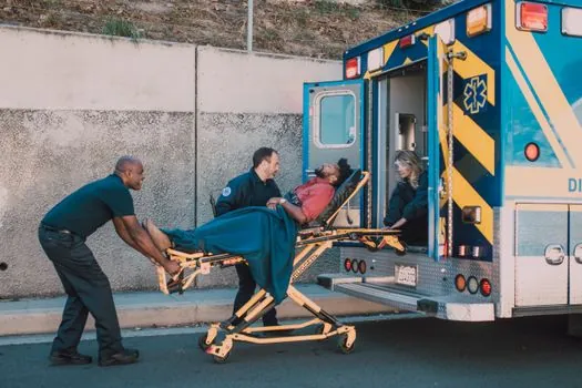Stretcher selection for confined space entry - Common kit contents and what each piece does