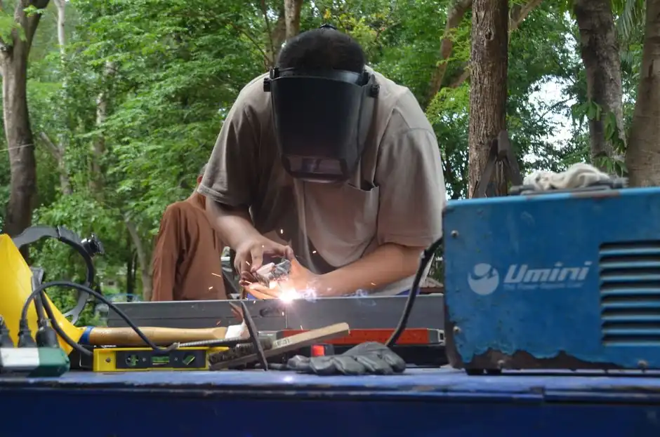 Stud welder commissioning: visual gate, bend test, and daily qualification
