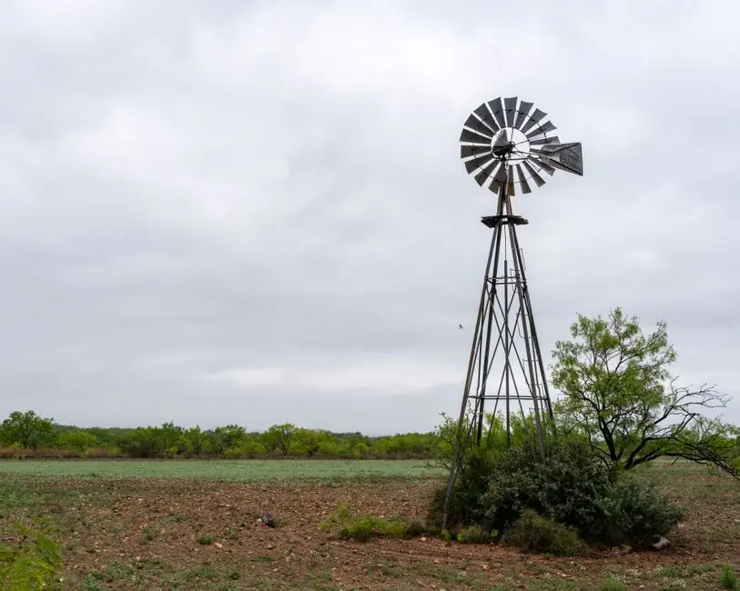 Submersible vs Dry-Installed Centrifugal Pump: Design, Application, and Efficiency