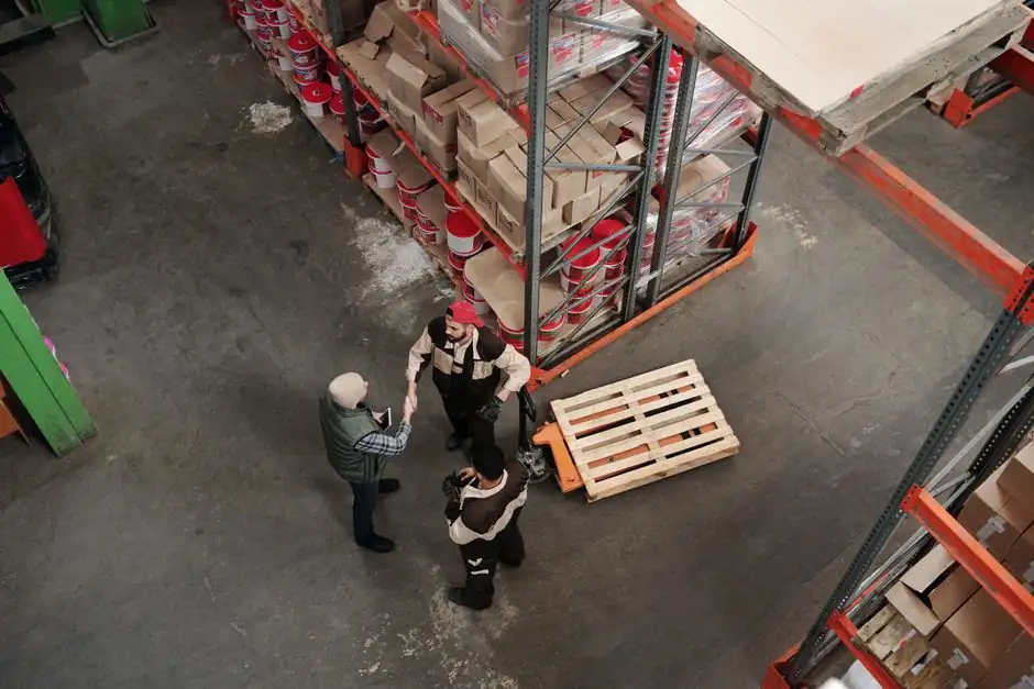 Suspended Ceiling Selection for Cold Storage Warehouses: Spec Gates, Span Logic, and