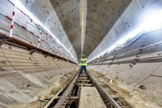 Suspended Working Platform selection for tunnel construction - Why the Main Bore Stays Off a Suspended Cradle